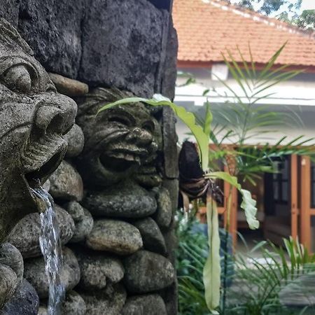 The Sempuana Villa Denpasar  Exterior photo