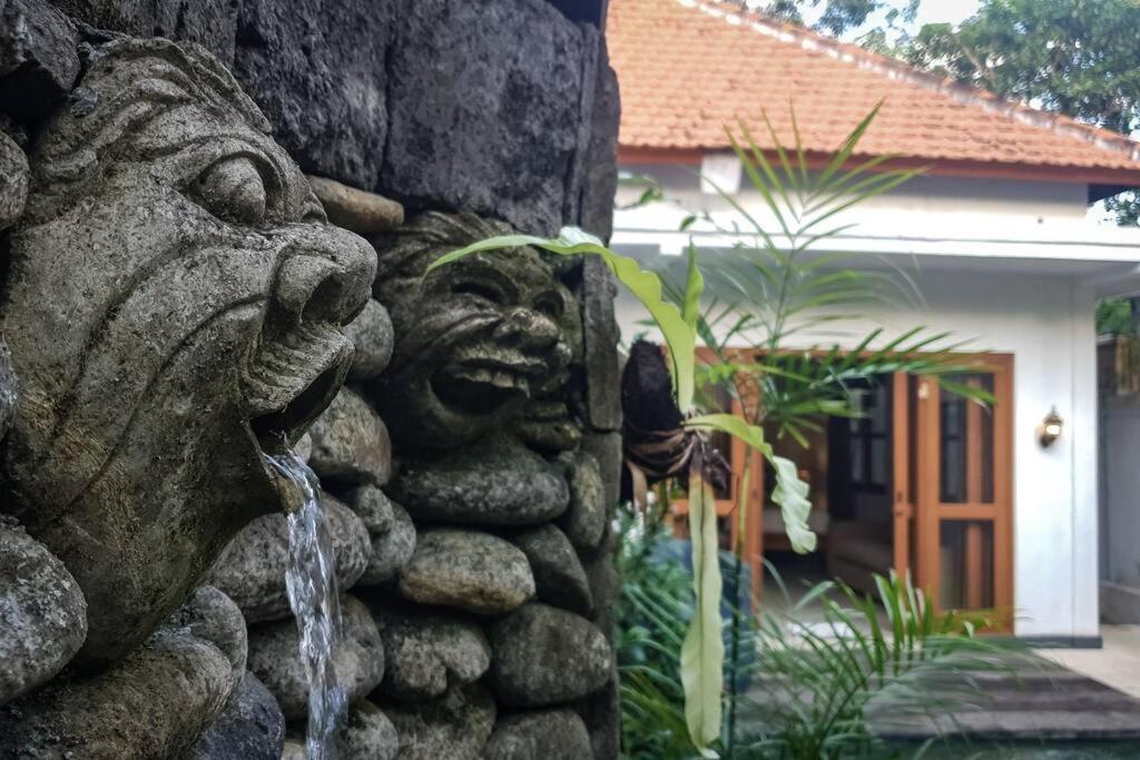 The Sempuana Villa Denpasar  Exterior photo