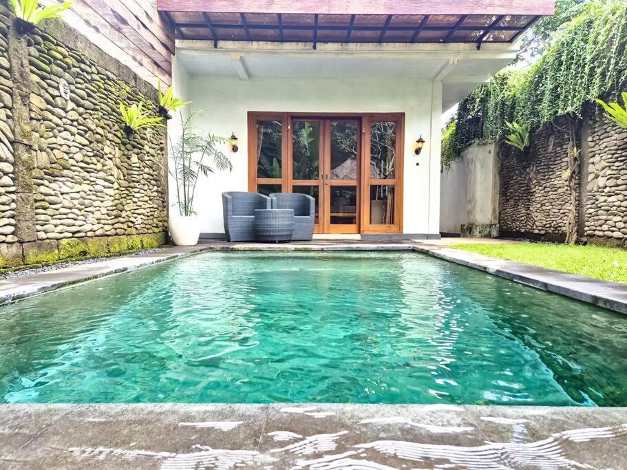 The Sempuana Villa Denpasar  Exterior photo